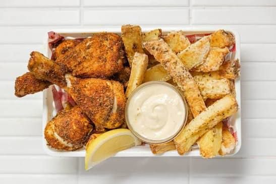 CHICKEN LEGS WITH CHIPS